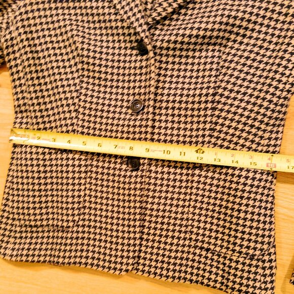 MaxMara Virgin Wool and Cashmere Houndstooth Blazer - Picture 9 of 11